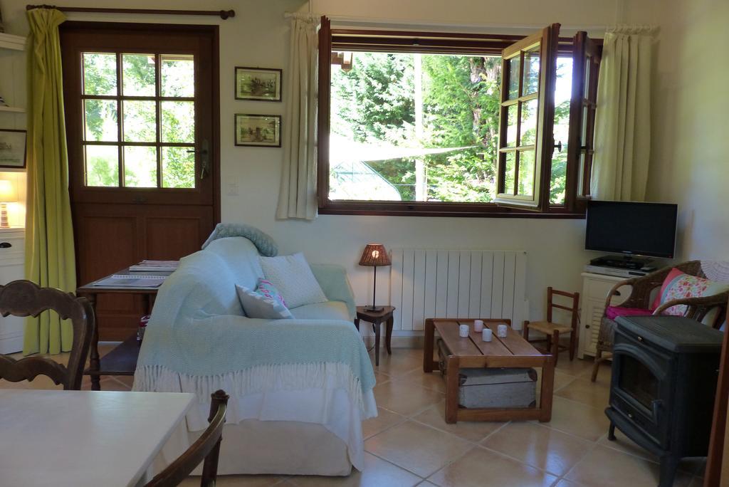 La Flore De Lys, Cottage Ideal Pour 2 Adultes Et 2 Enfants Saint-Jouin-Bruneval Zewnętrze zdjęcie